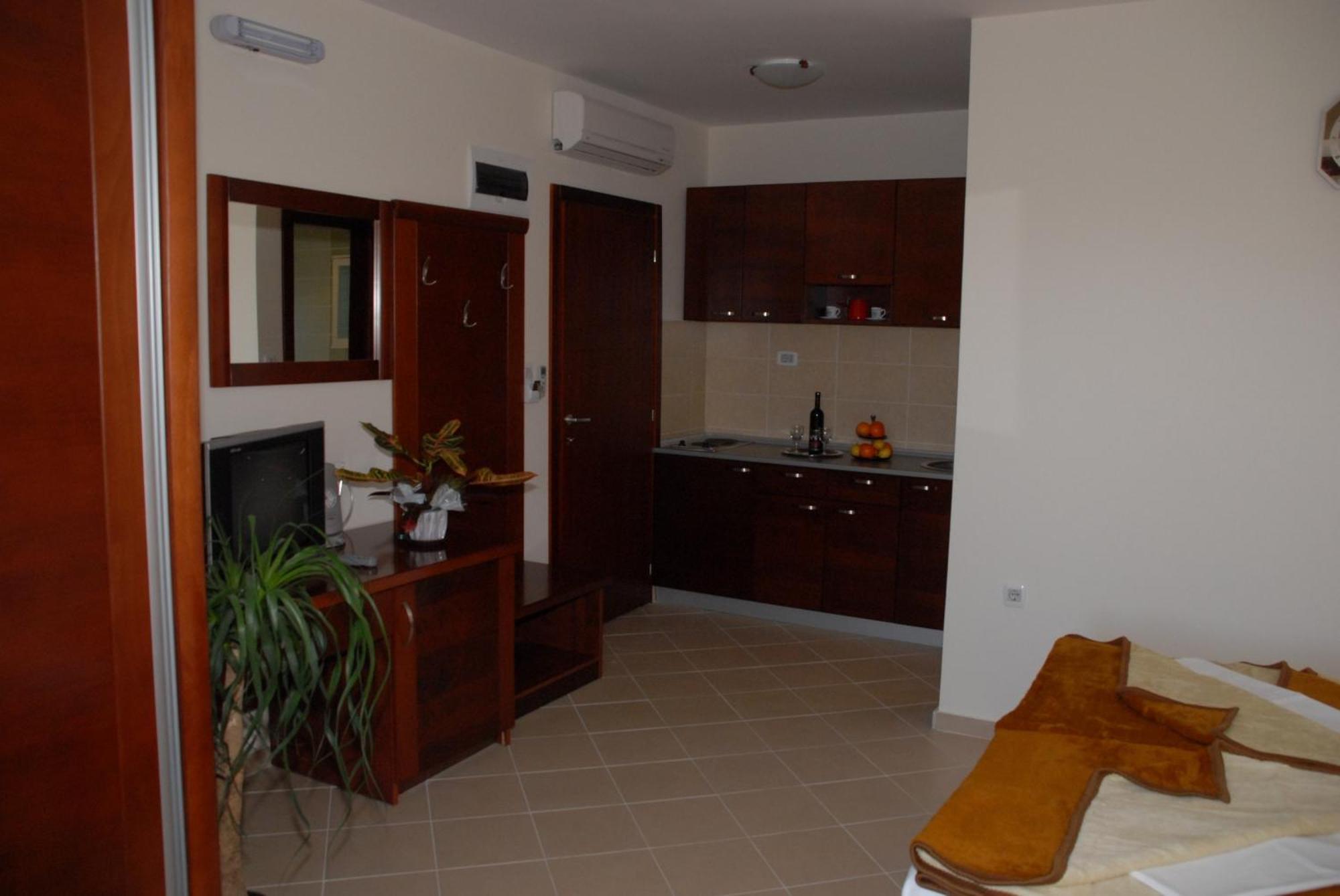 Apartments Krapina Budva Luaran gambar