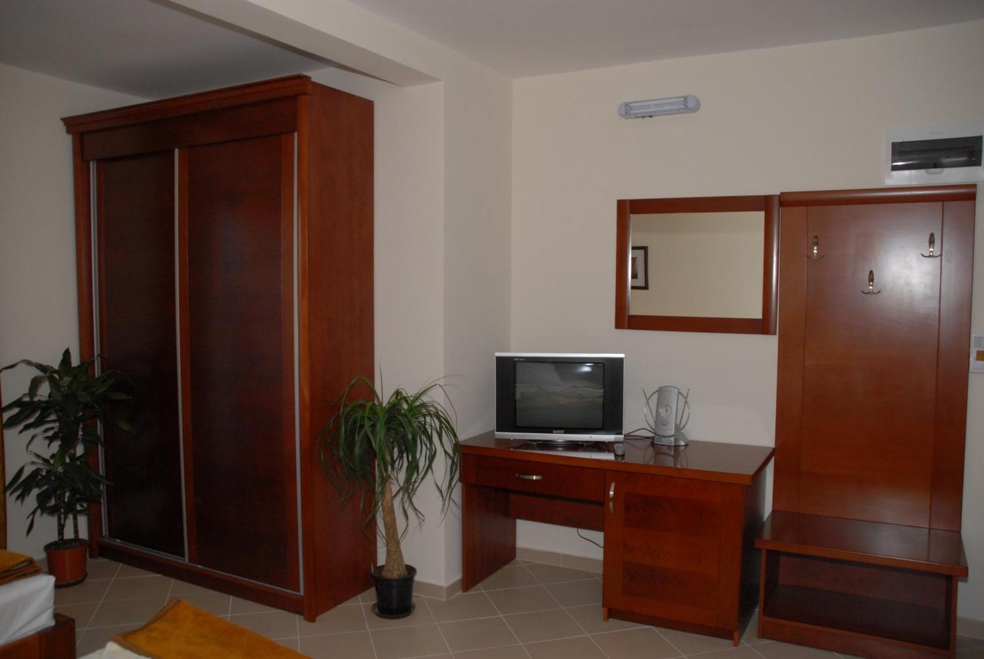 Apartments Krapina Budva Luaran gambar