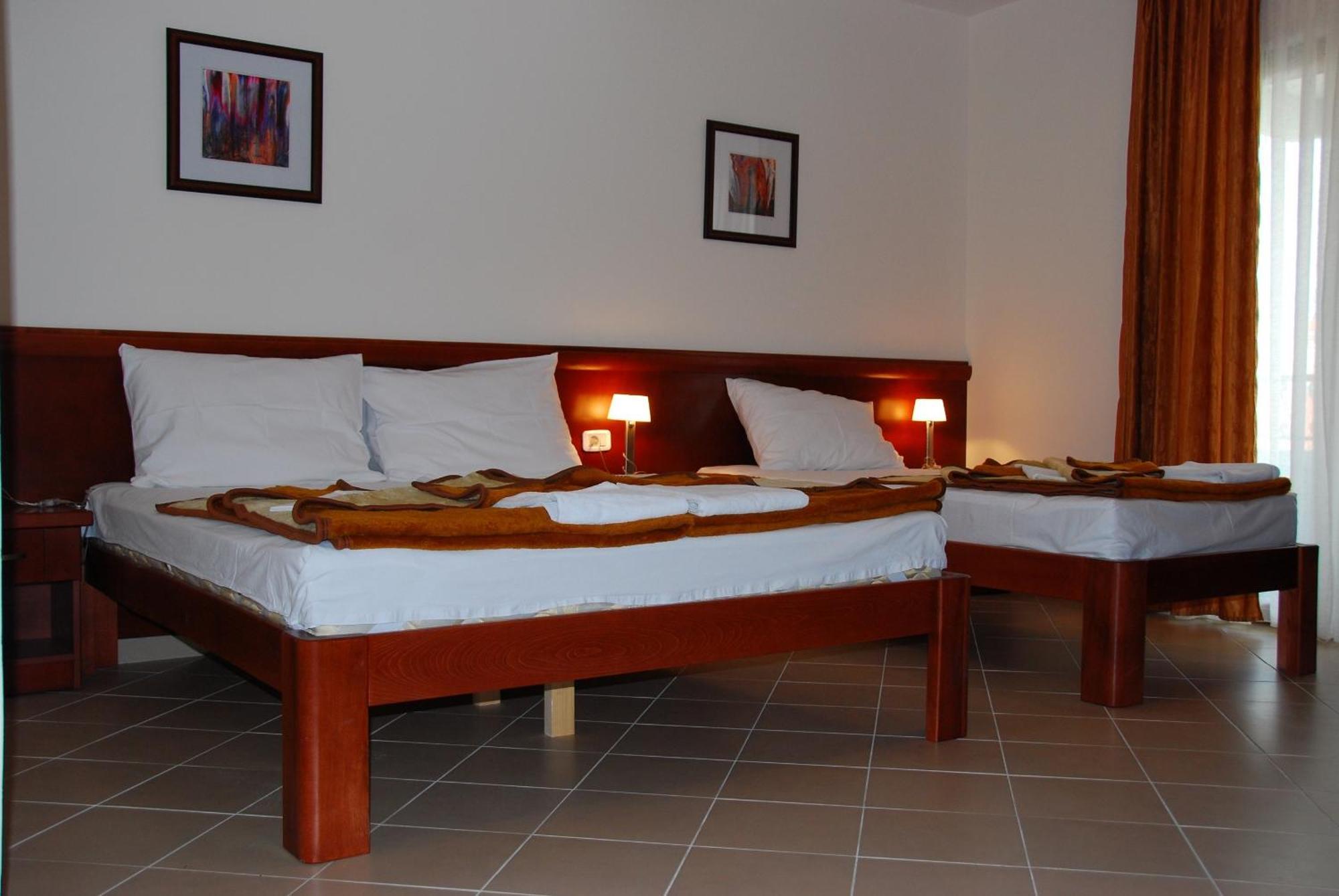 Apartments Krapina Budva Luaran gambar