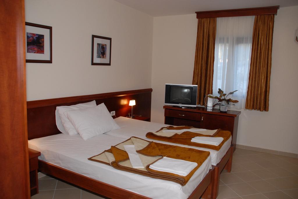 Apartments Krapina Budva Luaran gambar