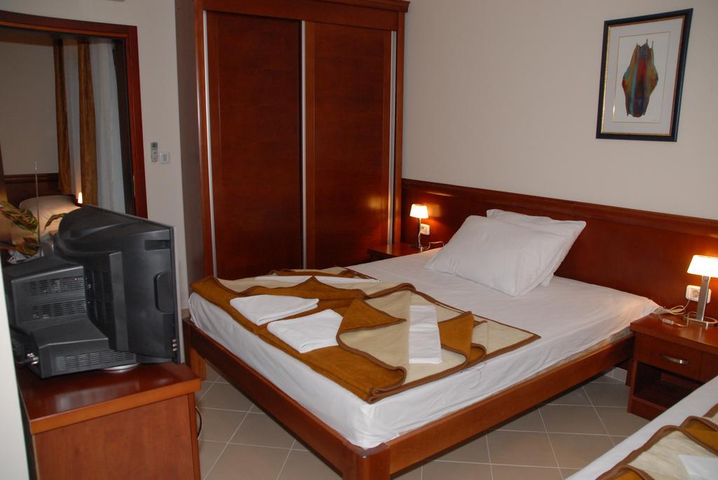 Apartments Krapina Budva Luaran gambar